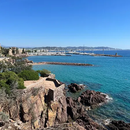 Διαμέρισμα Marina *